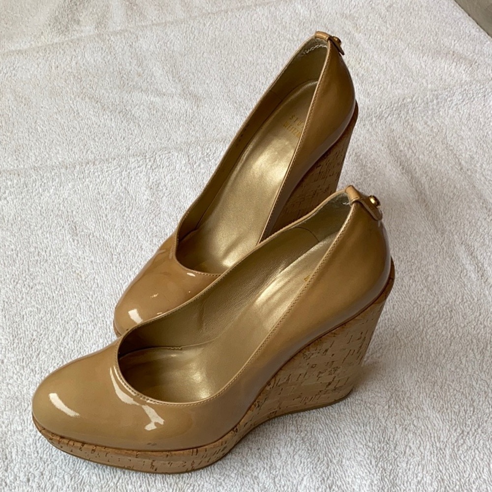 Stuart Weitzman nude wedges